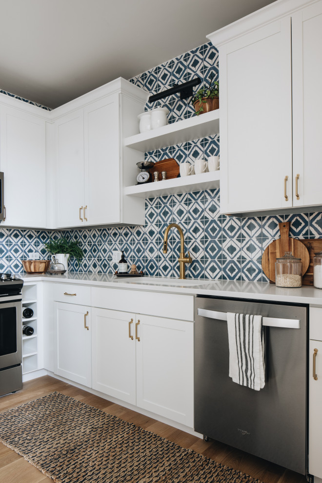 Inspiration for a transitional kitchen remodel in Chicago