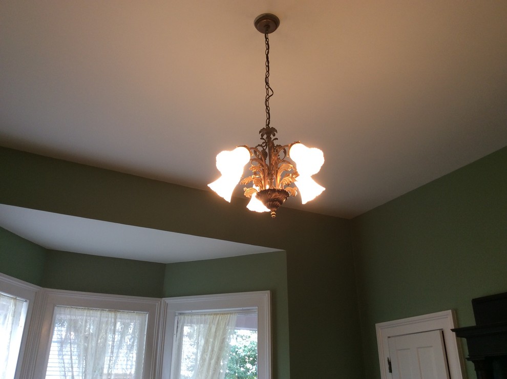 Breakfast nook light fixture