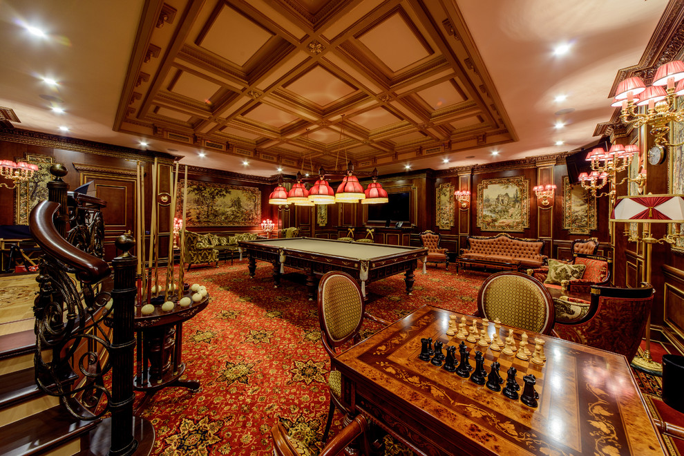 Бильярдная с гобеленами по эскизам хозяйки-художницы