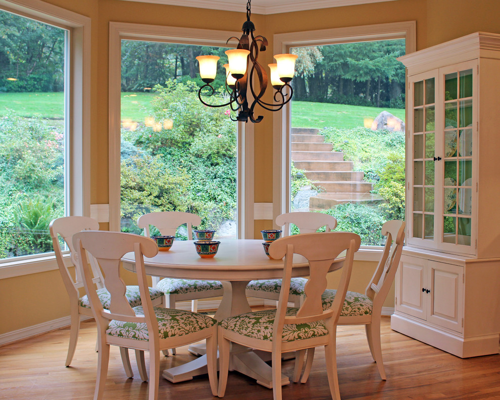 Design ideas for a dining room in Seattle.
