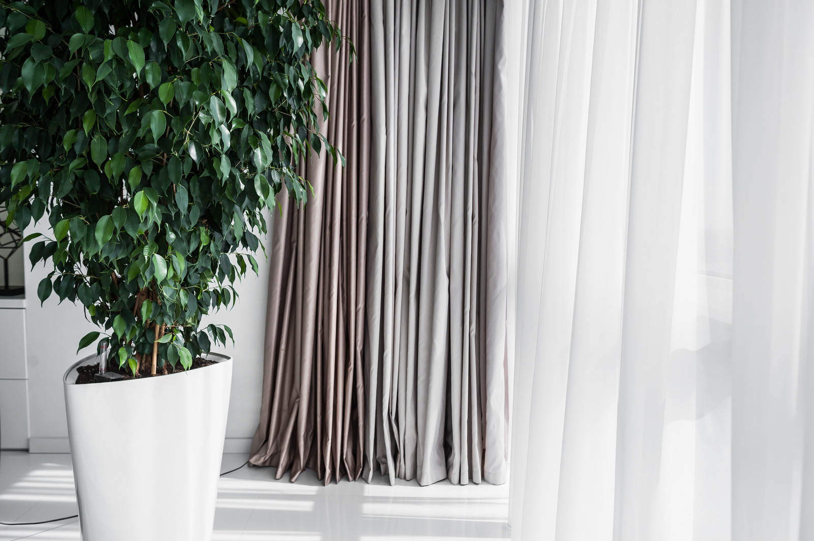 Светлый hi-tech