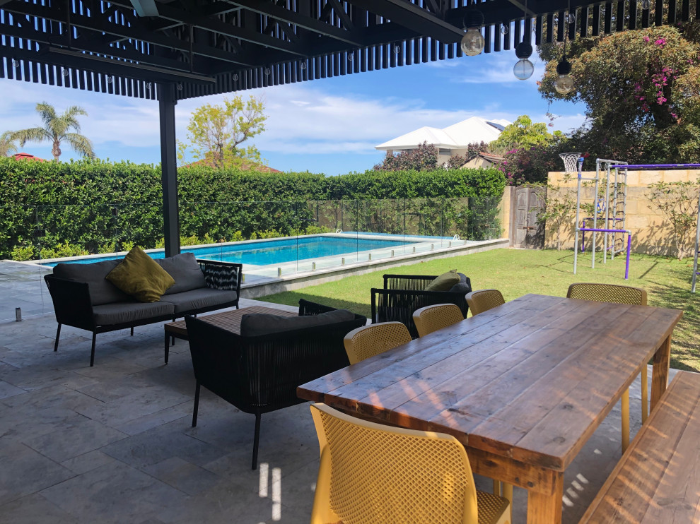 Photo of a contemporary exterior in Perth.