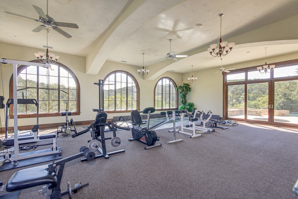 Inspiration for a home gym in Austin.