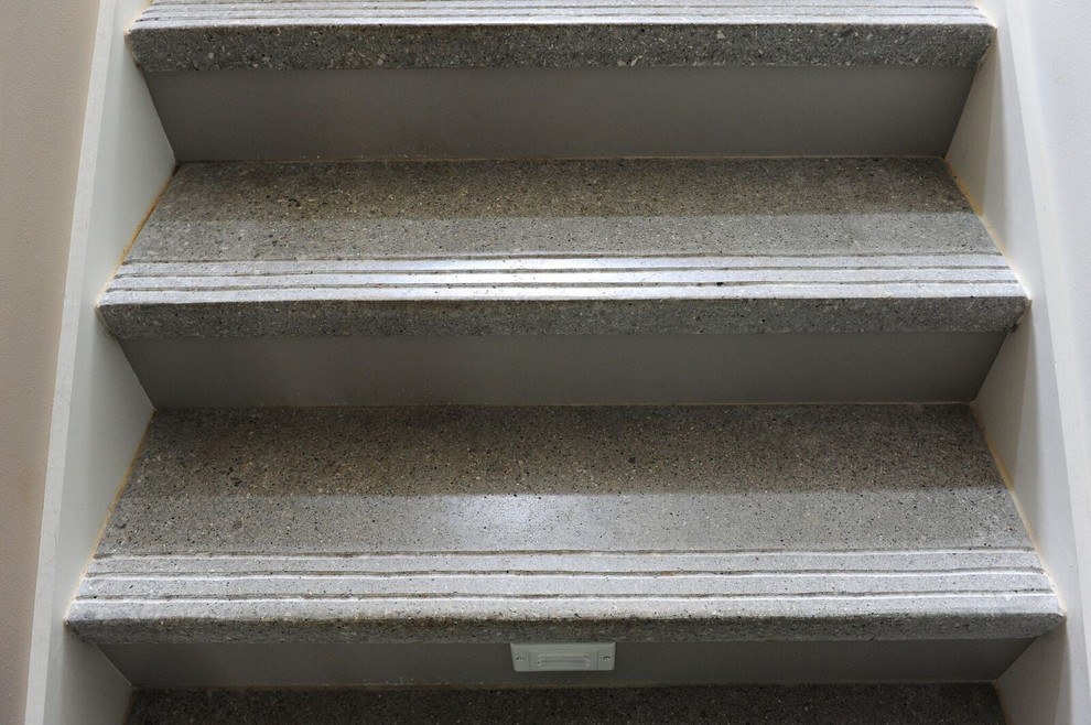 Staircase - transitional staircase idea