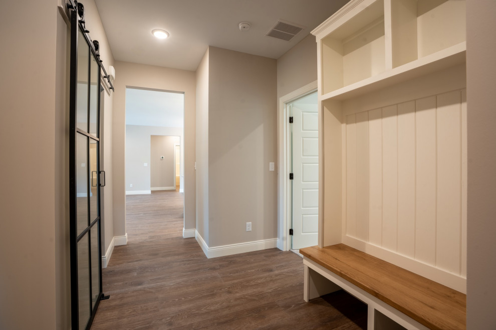 Mudroom Built-in 3