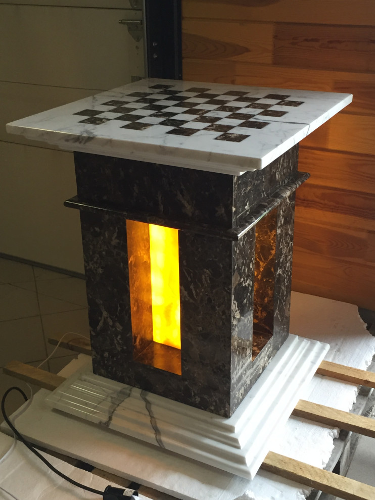 Шахматный стол