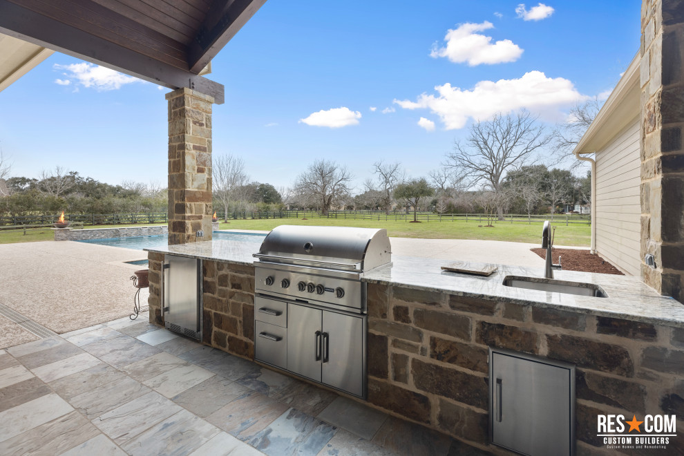 Rolling Woods - Outdoor Patio & Pool