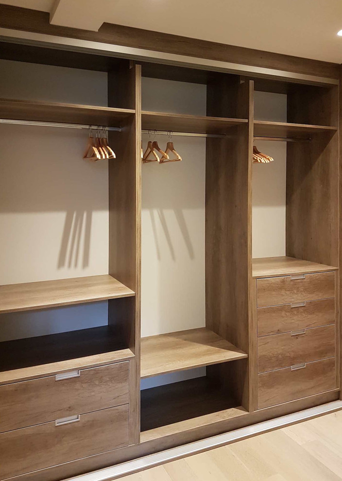 Bespoke Fitted Sliding Wardrobe