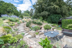 Yard of the Week: Peaceful Retreat in the English Countryside