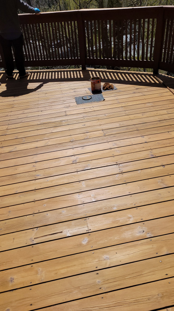 Deck Sanding & Staining
