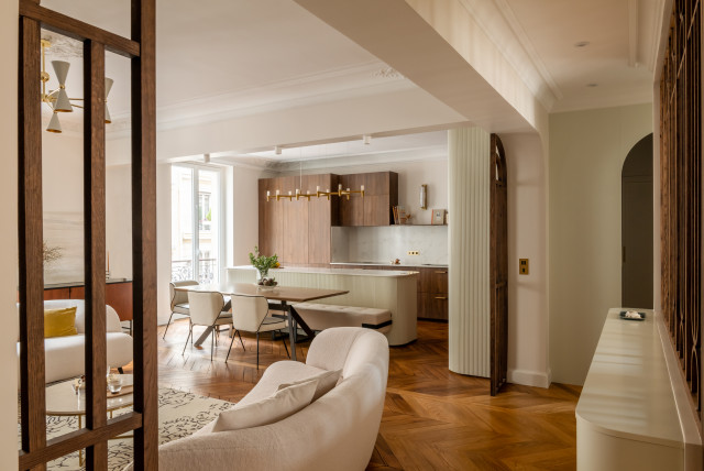 Precious Batignolles contemporary-entry