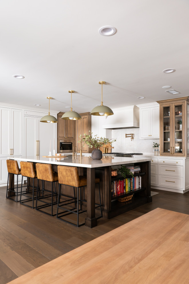 Transitional kitchen photo in Orange County