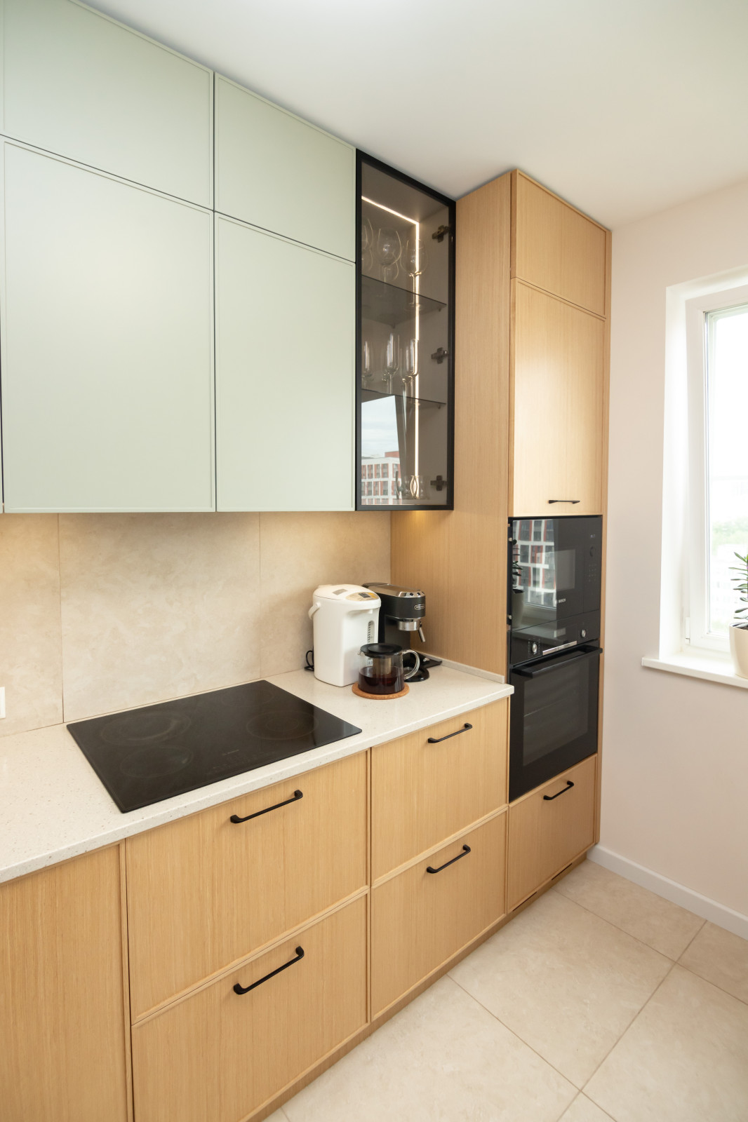 Неоклассическая кухня в трендовых цветах этого года