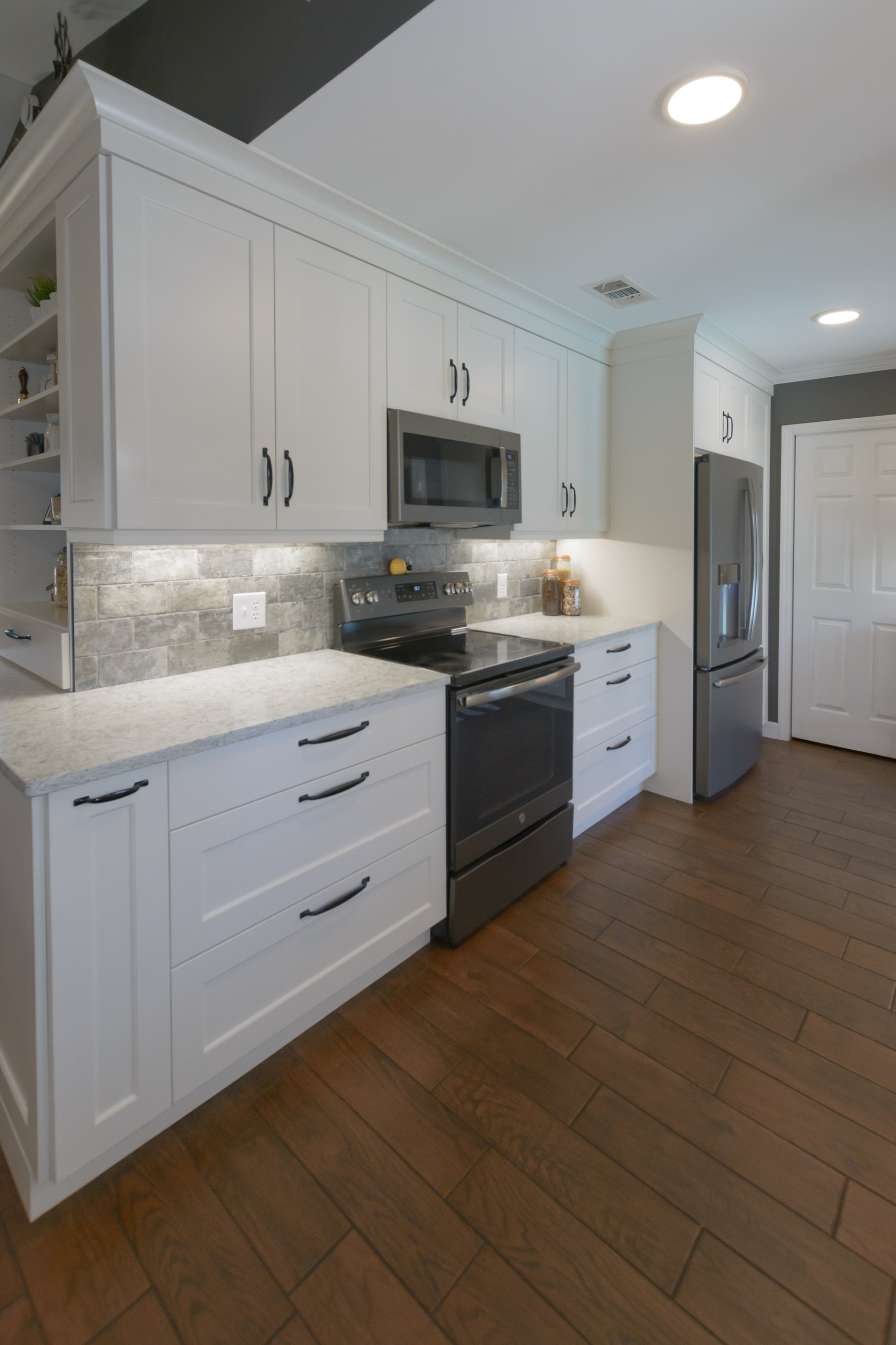 Myrtle Beach classic white kitchen