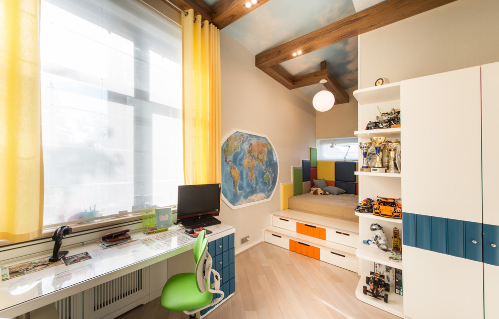 Подиумная лестница в детской комнате