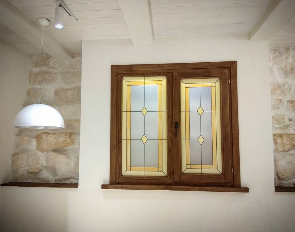 Витражи в деревянные окна