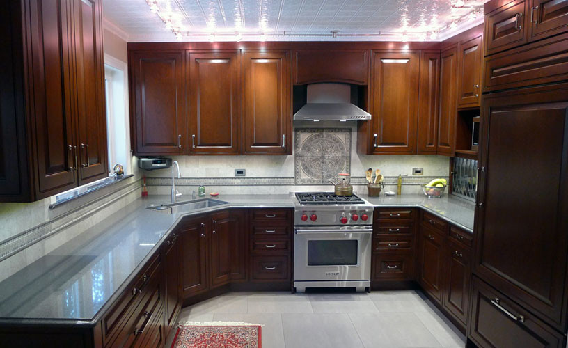 Inspiration for a transitional kitchen remodel in Chicago