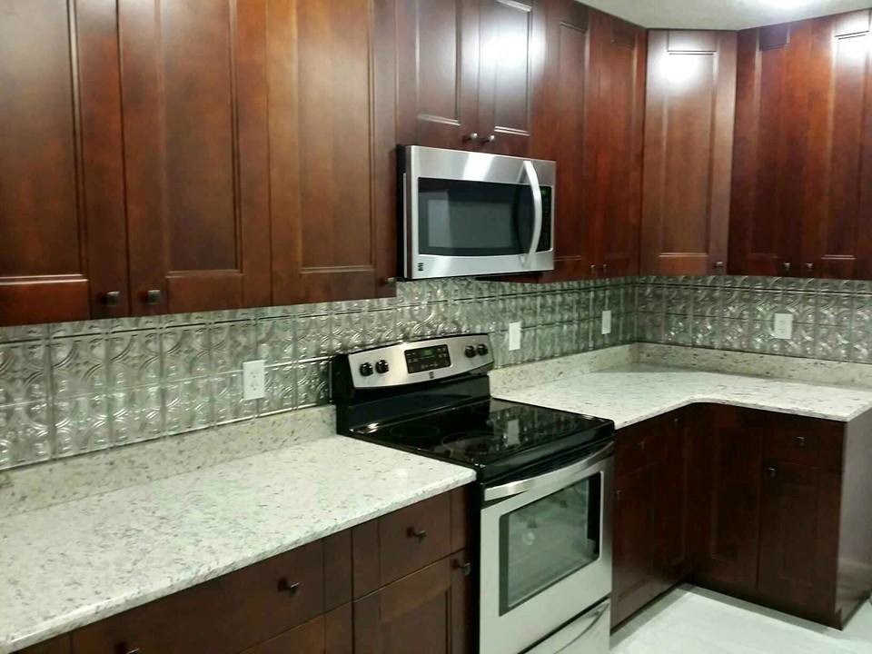 Inspiration for a transitional kitchen remodel in Orlando