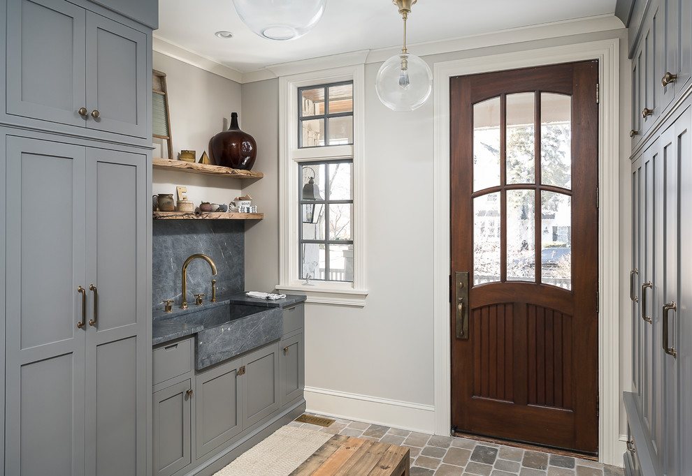 Entryway - transitional entryway idea in Chicago