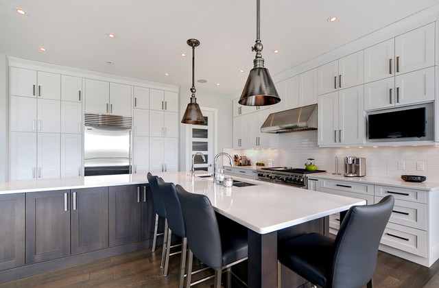 Transitional transitional-kitchen