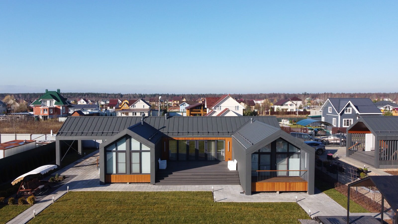 Загородный одноэтажный жилой дом