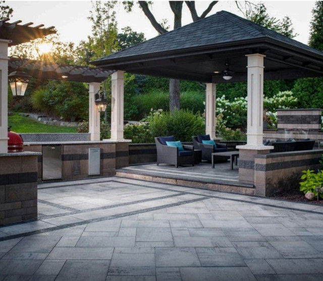 Outdoor Kitchens contemporary-courtyard
