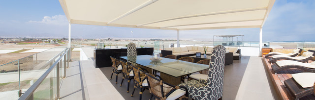 Casa La Jolla contemporary-deck