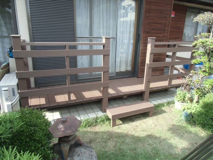 大阪にあるアジアンスタイルのおしゃれな縁側・ポーチの写真