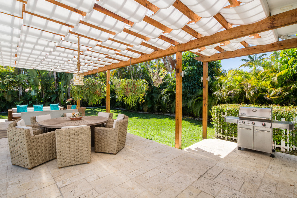 Custom Casual Contemporary Patio Miami by Marylinda Ramos