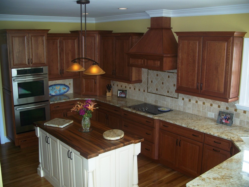 Traditional Cherry with Off White accent