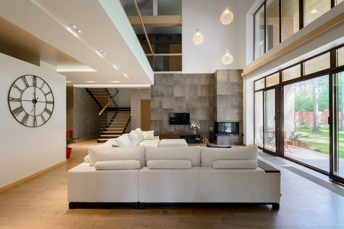 Просторный дом со вторым светом