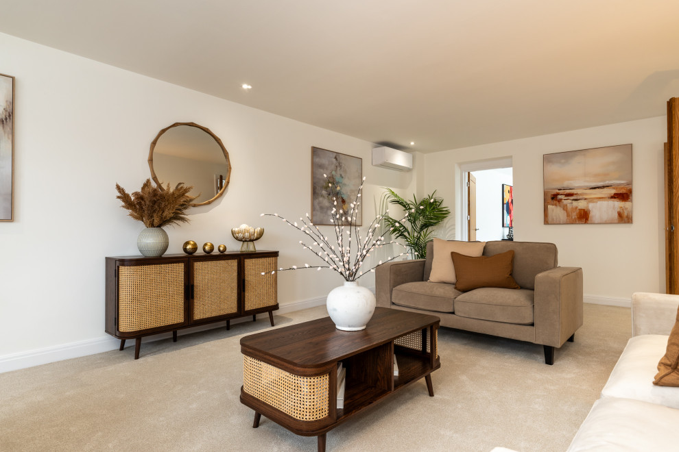 Walnut Close - New Build - Stage to Sell