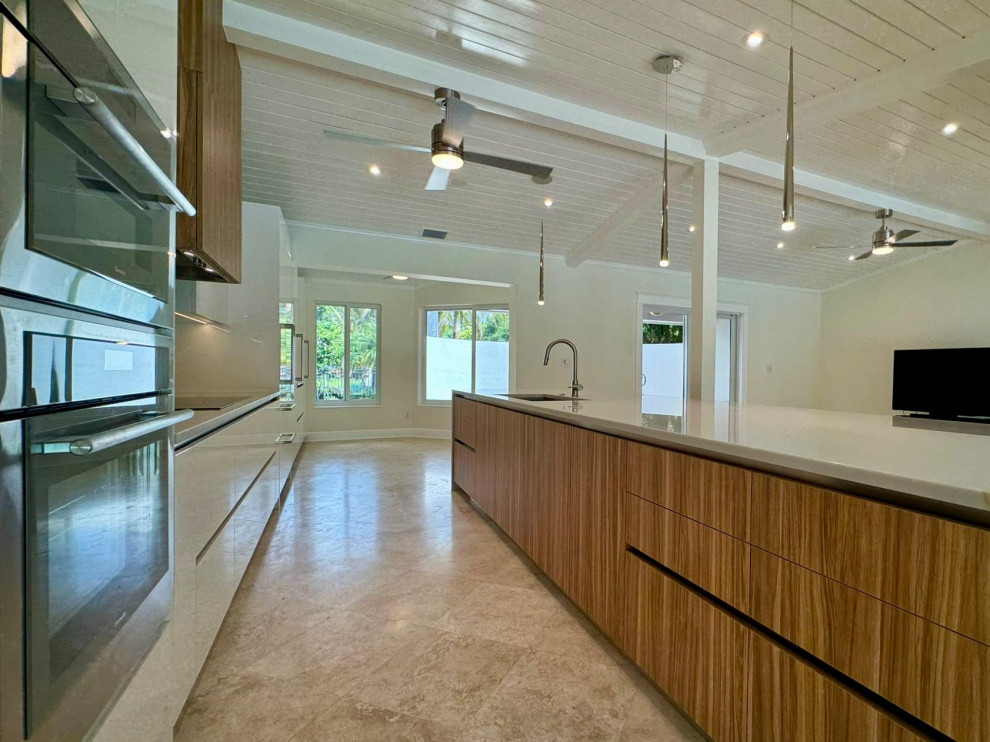 Pinecrest Open Kitchen & Family Space