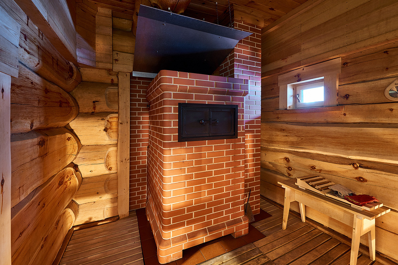 Интерьер деревянного дома в русском стиле