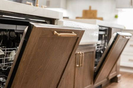 Inspiration for a transitional kitchen remodel in Columbus