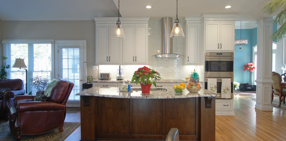 Example of a transitional kitchen design in DC Metro