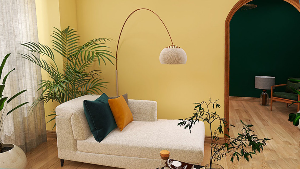Exempel på ett litet eklektiskt separat vardagsrum, med ett bibliotek, gula väggar, ljust trägolv och brunt golv
