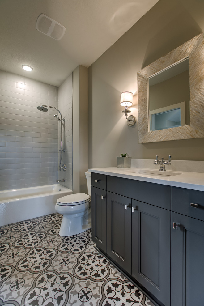 Bathroom - transitional bathroom idea