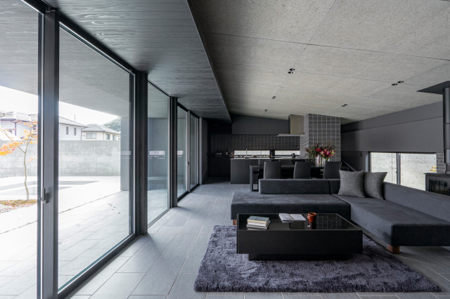 漆黒の邸 contemporary-living-room