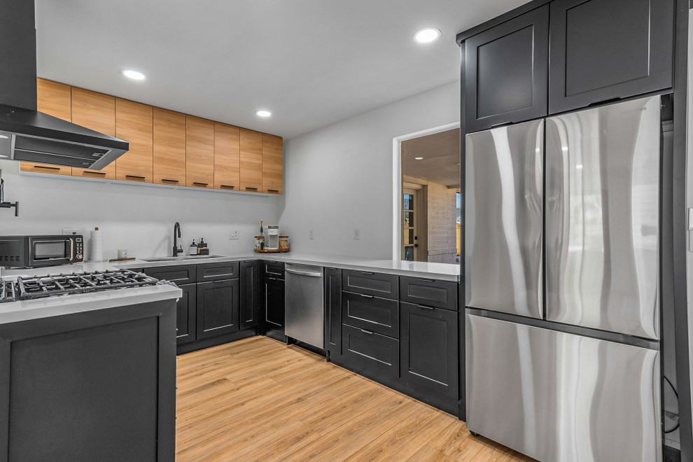 Kitchen - kitchen idea in Phoenix
