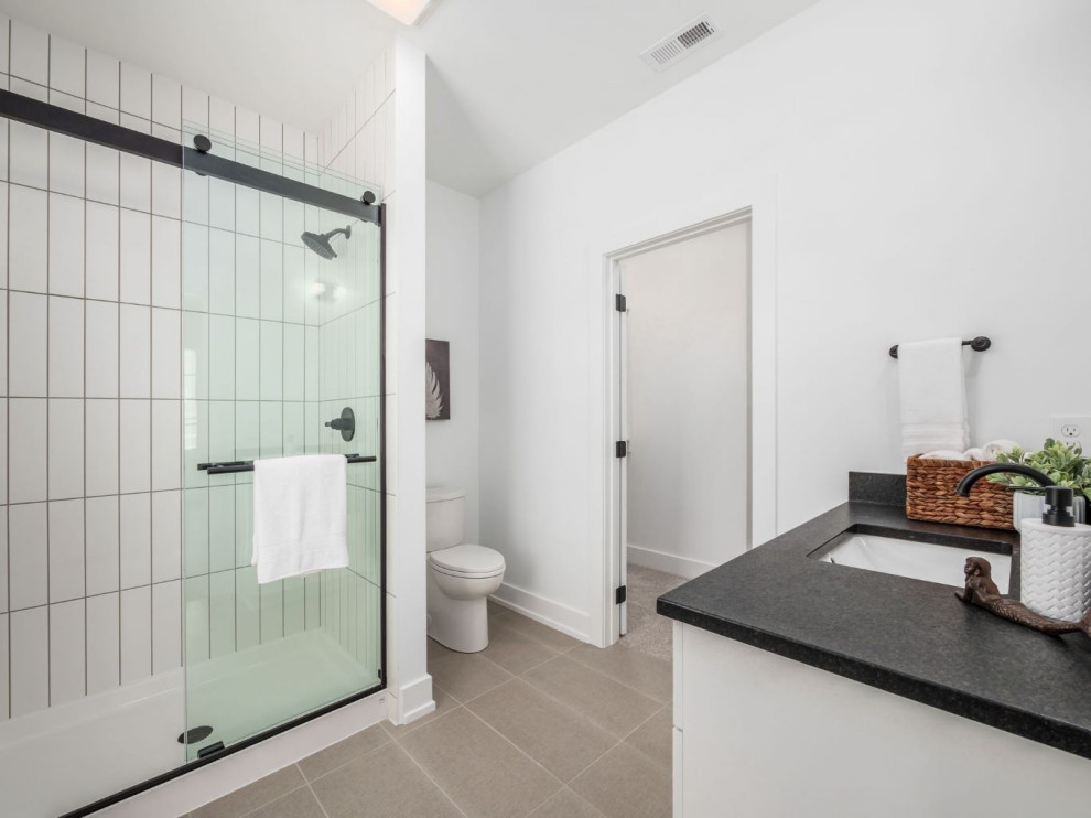 Inspiration for a transitional bathroom remodel in Columbus