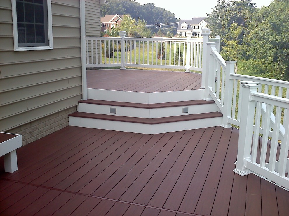 Photo of a traditional deck in Baltimore.