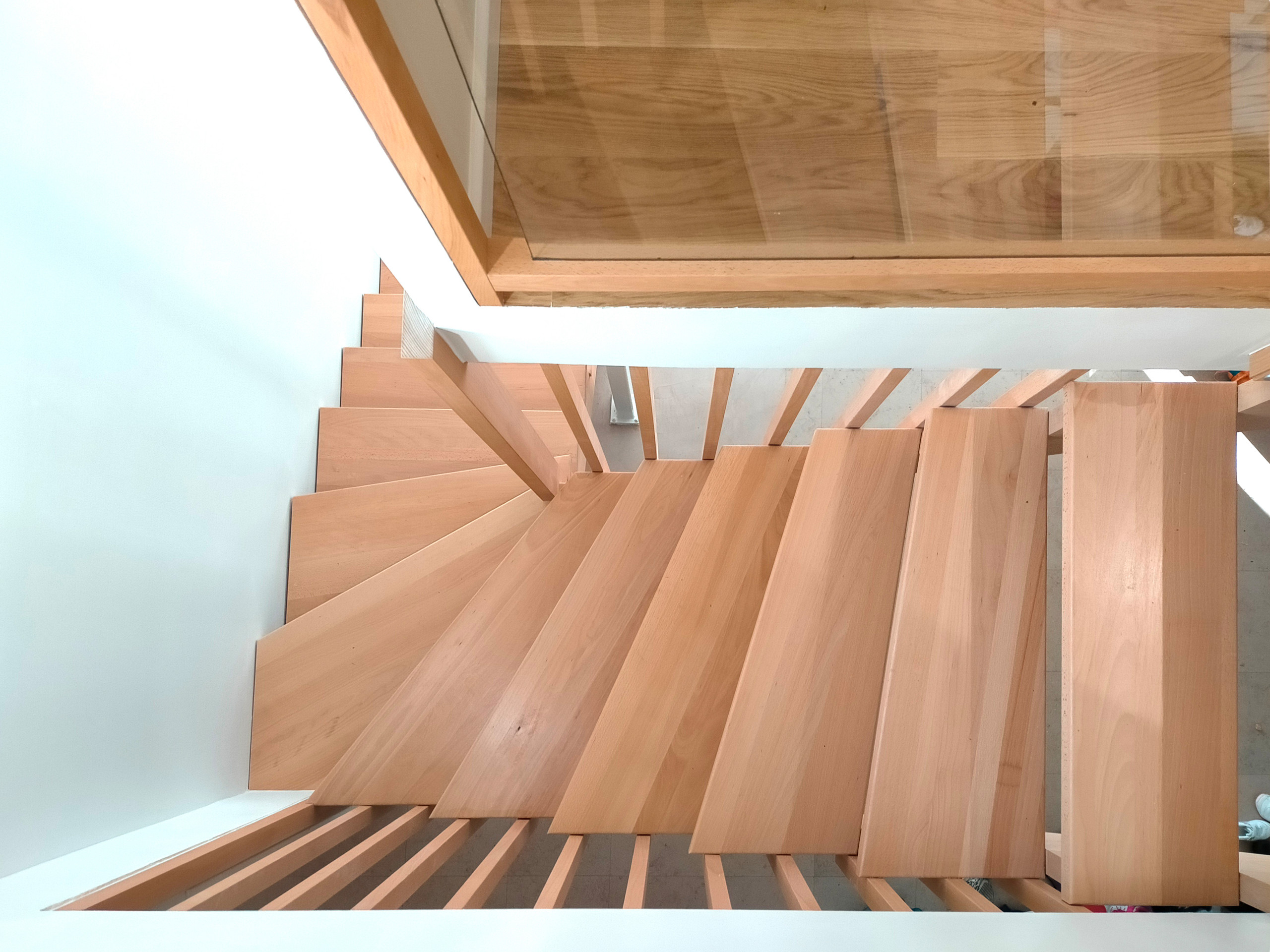 L'ESCALIER SUR MESURE