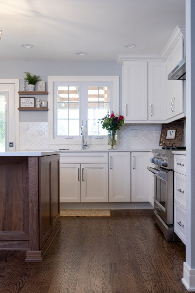 Mountain style kitchen photo in Chicago