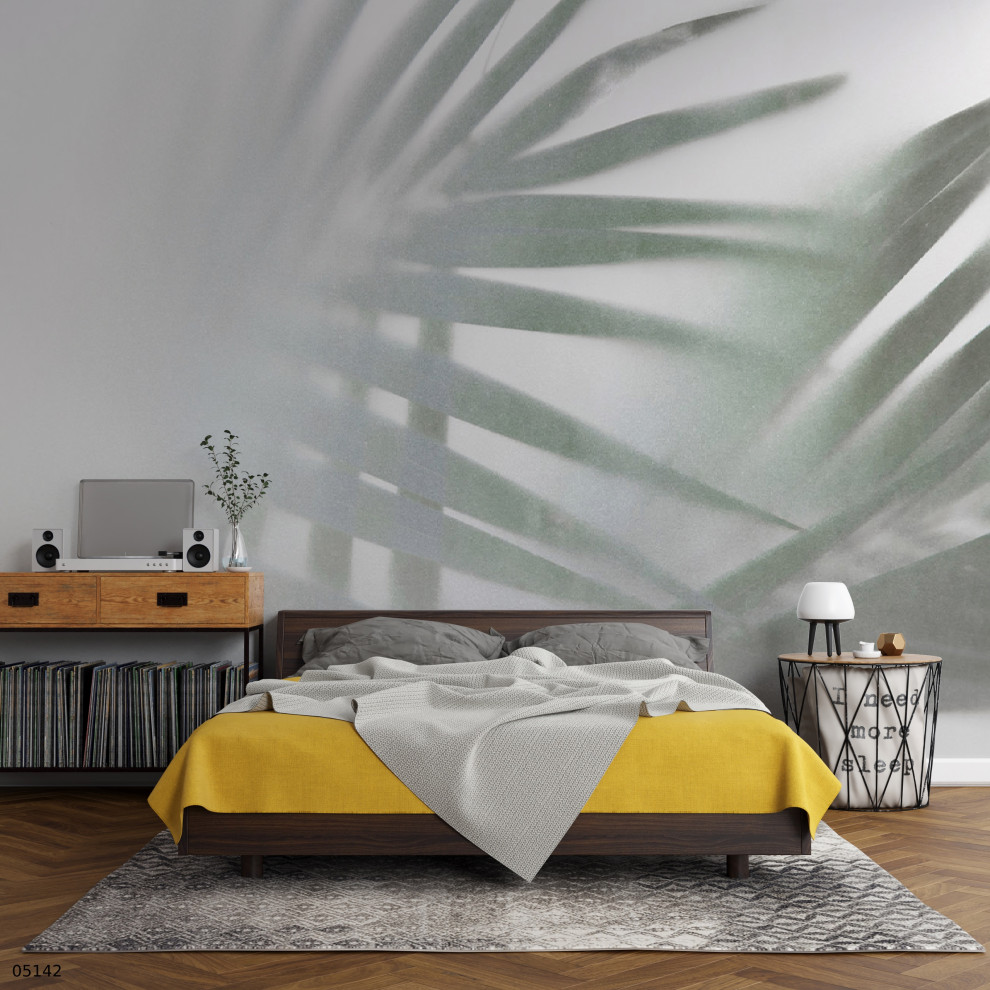 Стильный дизайн: спальня в современном стиле с обоями на стенах и акцентной стеной - последний тренд
