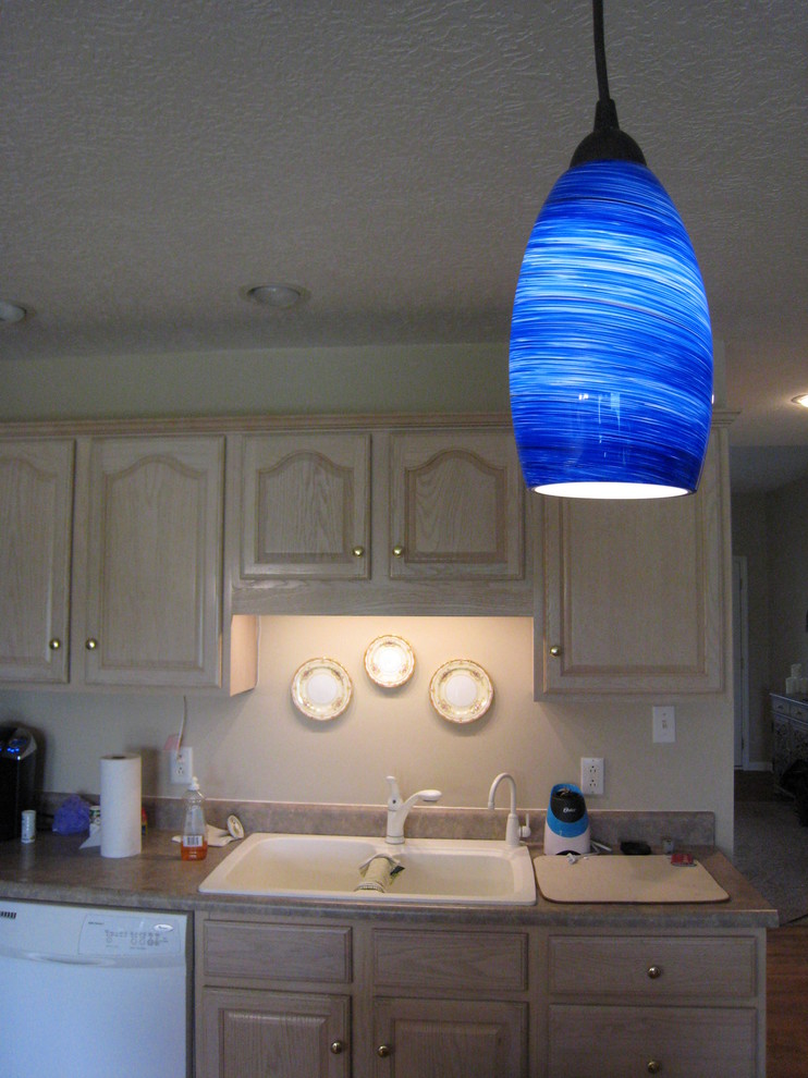 Example of a transitional kitchen design in Indianapolis
