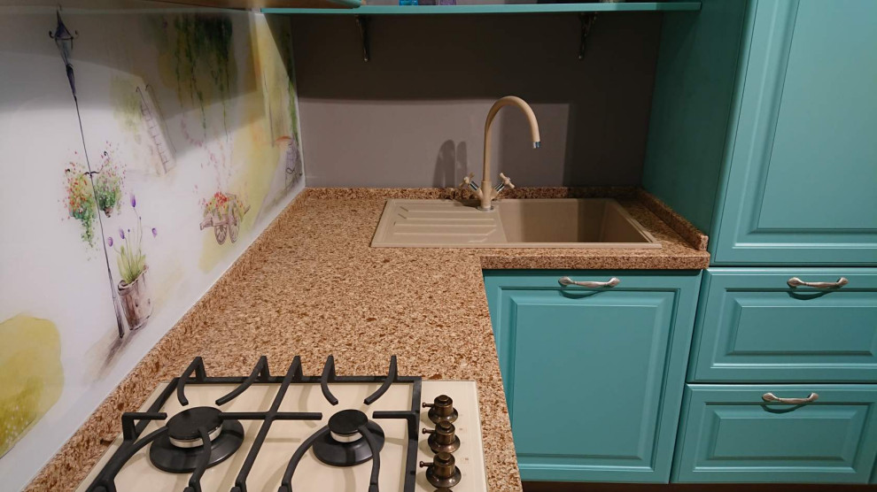 Столешница из кварцевого камня