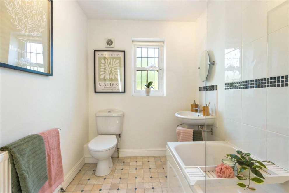 2 Sandpiper Way - Stage to Sell