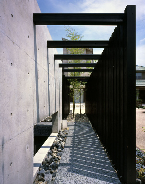 アプローチ giapponese-moderno-portico