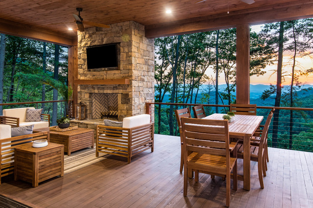 Organic Modern Mountain Home rustikal-terrasse